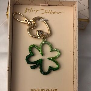 Betsey Johnson Mint Green & Green Ombre Open Frame Shamrock Keychain NIB